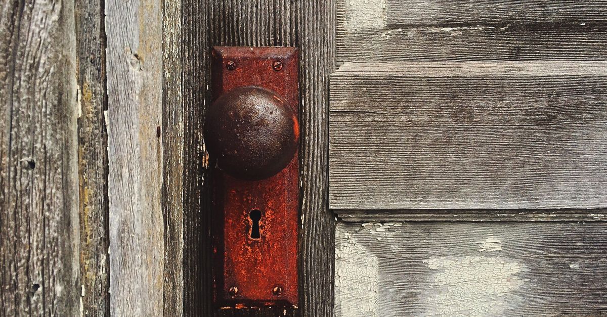 front door lock key — Expert Pro Locksmith
