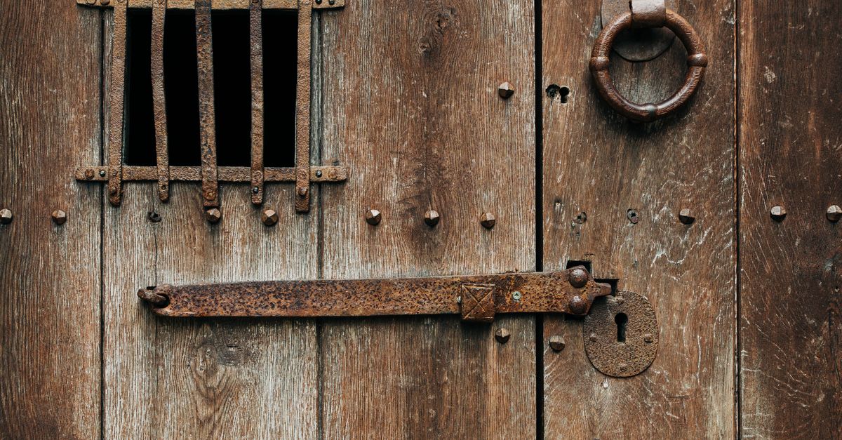 door security hardware — Expert Pro Locksmith