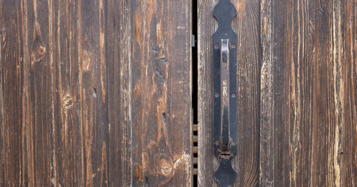 door security hardware — Expert Pro Locksmith